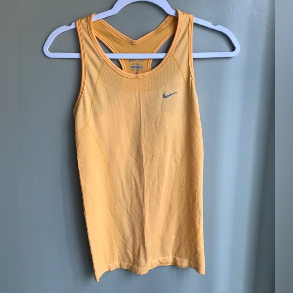 Nike Womens Dri-Fit Seamless Tank Top Size: XS